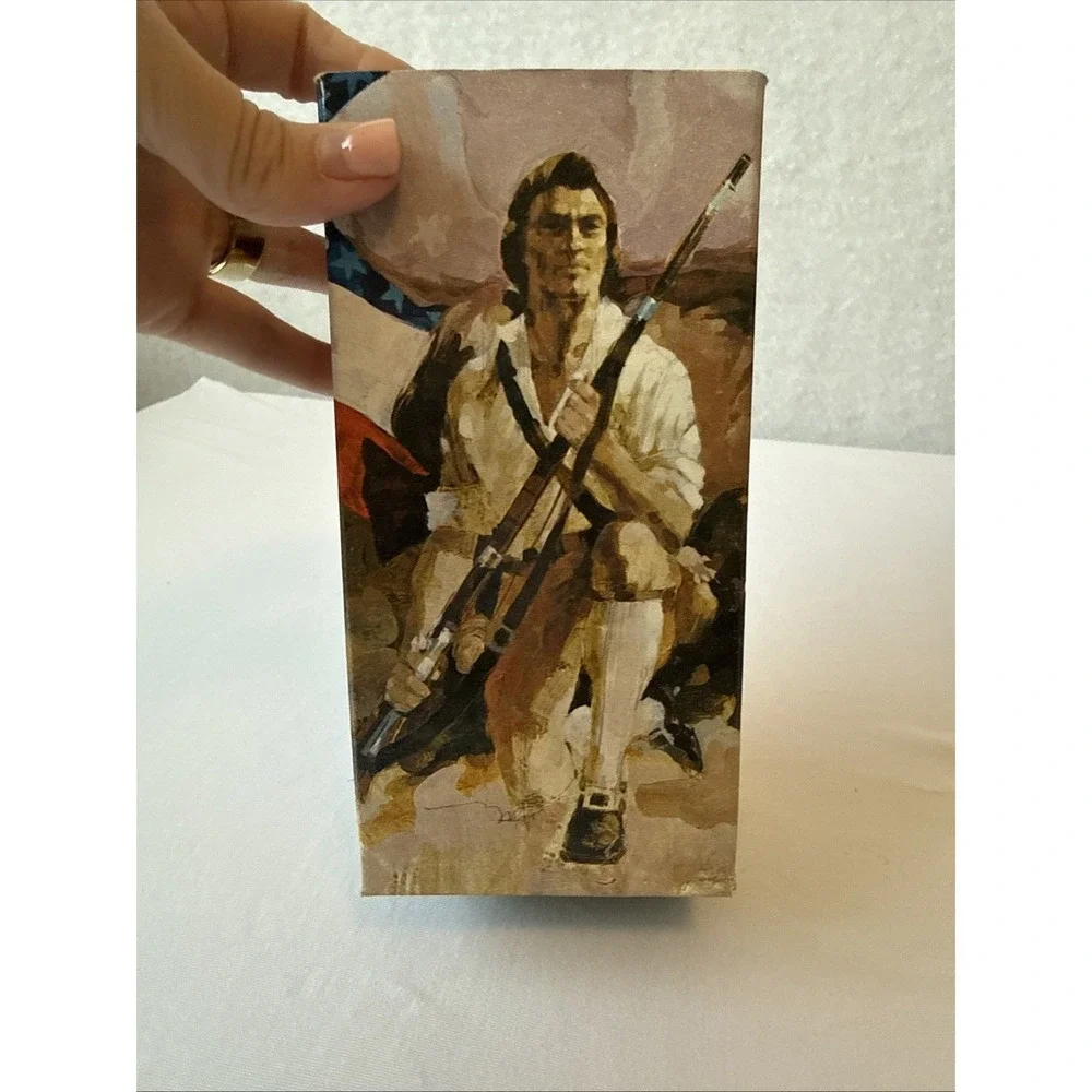 Vintage Avon Minuteman Decanter Bottle 4oz Empty With Original Box 1970s Rifle